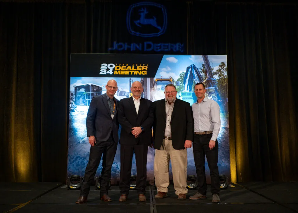 4RE | 4Rivers Equipment: An Eight-Time Recipient of John Deere's Onyx Circle Award
